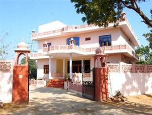 Ranthambhore Vilas Hotel ซาวาย มาโดปูร์ ภายนอก รูปภาพ