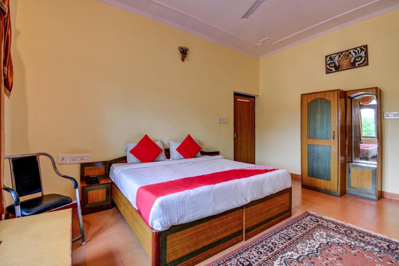 Ranthambhore Vilas Hotel ซาวาย มาโดปูร์ ภายนอก รูปภาพ