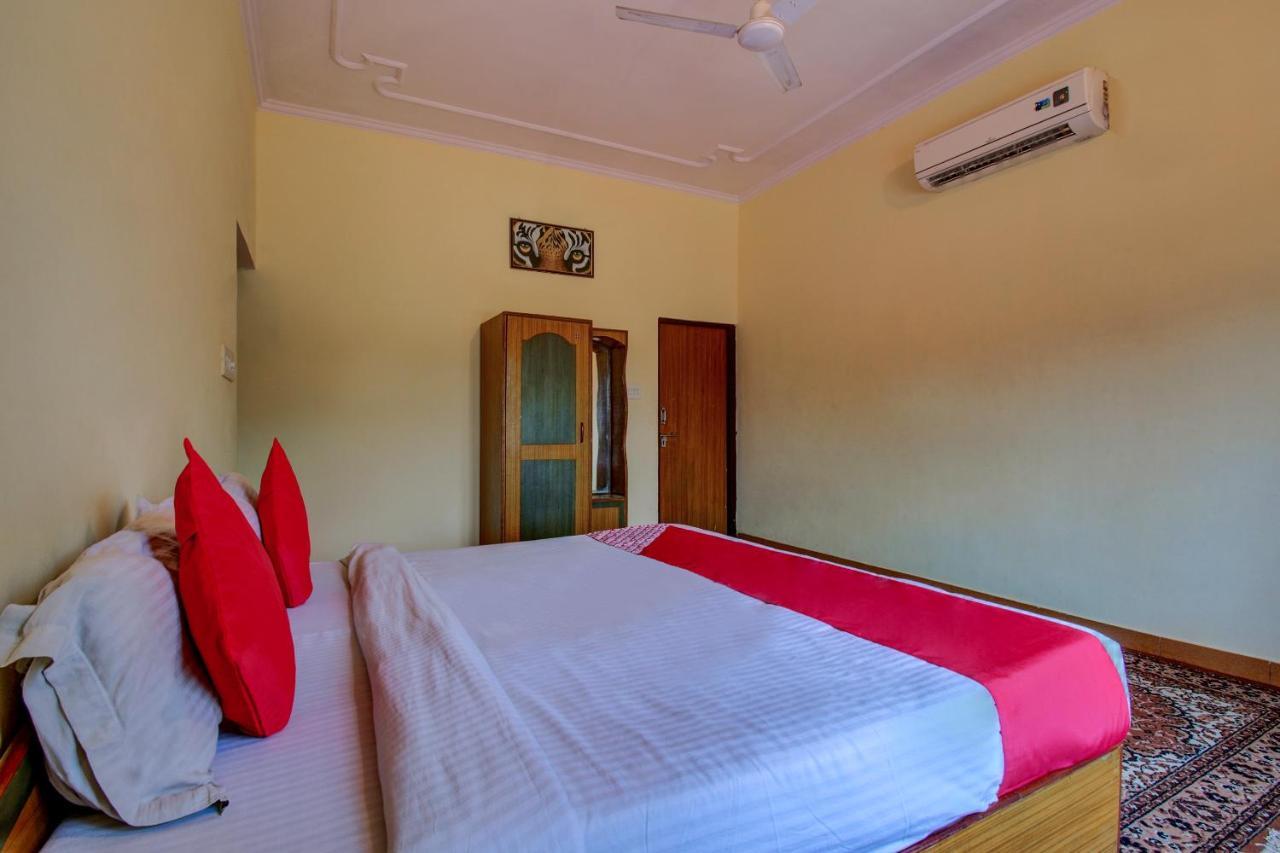 Ranthambhore Vilas Hotel ซาวาย มาโดปูร์ ภายนอก รูปภาพ