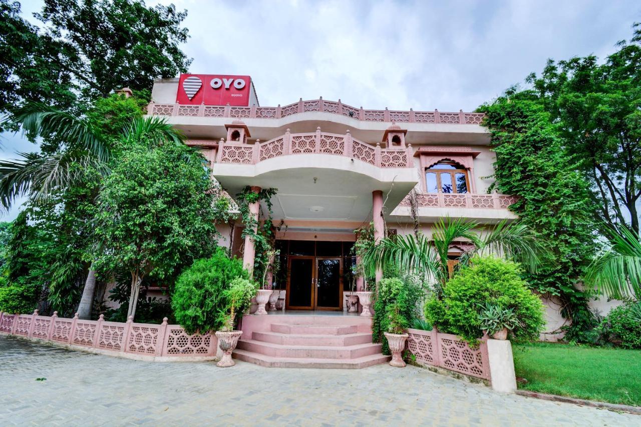 Ranthambhore Vilas Hotel ซาวาย มาโดปูร์ ภายนอก รูปภาพ